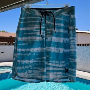 NWOT Hurley Blue and White Swim Shorts Size 28